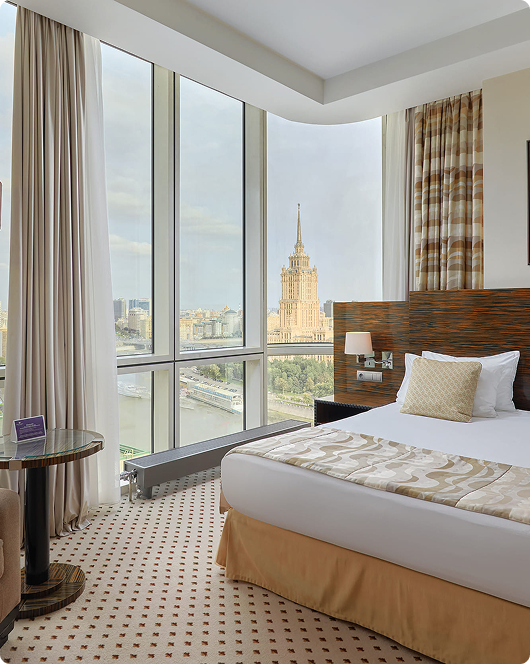 Клубный Премиум с одной двуспальной кроватью с панорамным видом