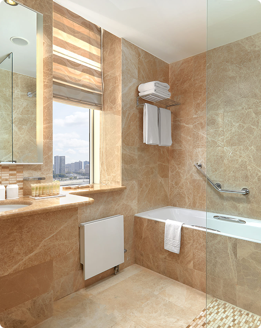 Клубный Премиум с одной двуспальной кроватью с панорамным видом